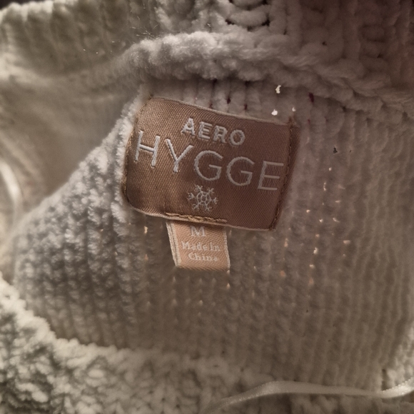 Aero HYGEE Women's Cream Cable Knit Sweater - Picture 5 of 5